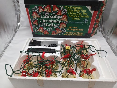 Merry minstrel caroling - ye,